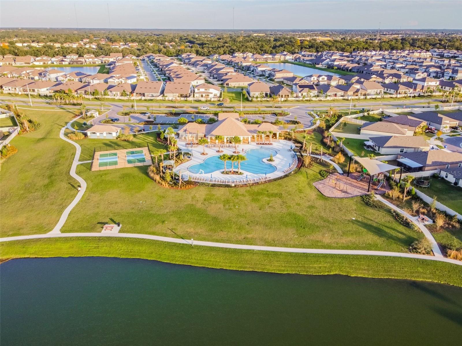 VENTANA GRVS PH 3 & CONE GROVE R - Residential Lease