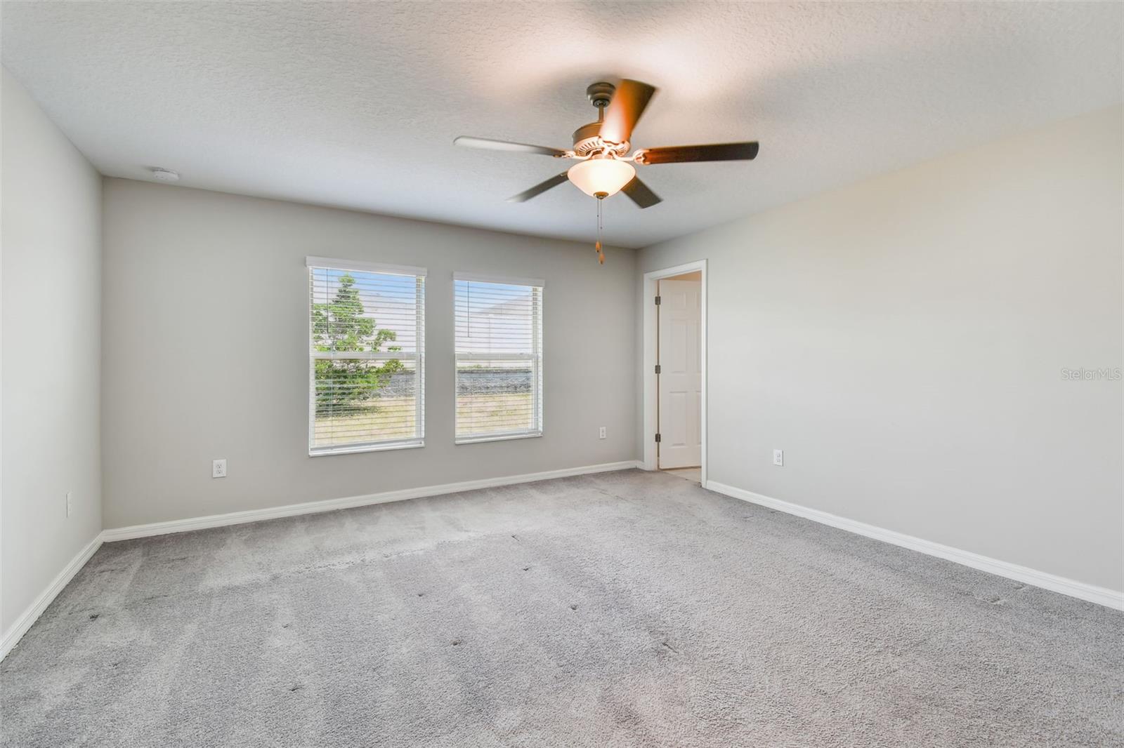 VENTANA GRVS PH 3 & CONE GROVE R - Residential Lease