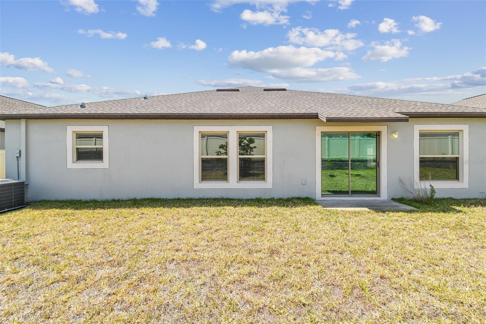 VENTANA GRVS PH 3 & CONE GROVE R - Residential Lease