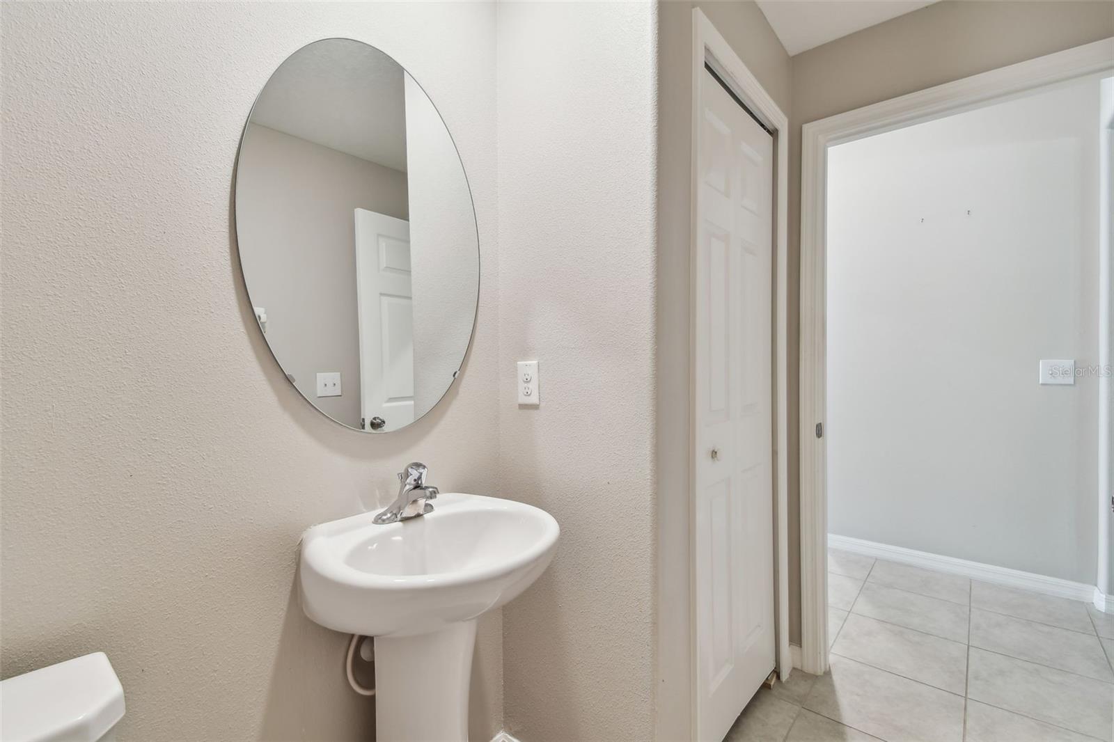 VENTANA GRVS PH 3 & CONE GROVE R - Residential Lease