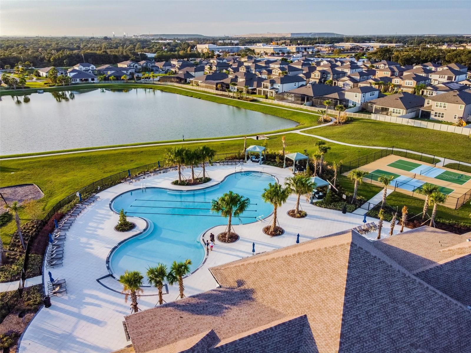 VENTANA GRVS PH 3 & CONE GROVE R - Residential Lease