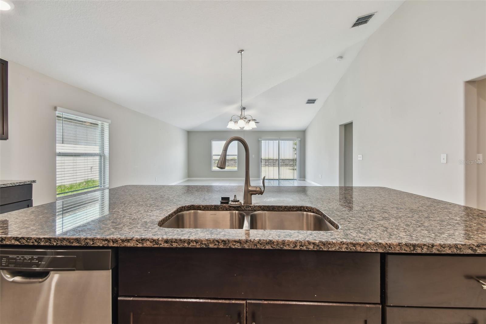 VENTANA GRVS PH 3 & CONE GROVE R - Residential Lease