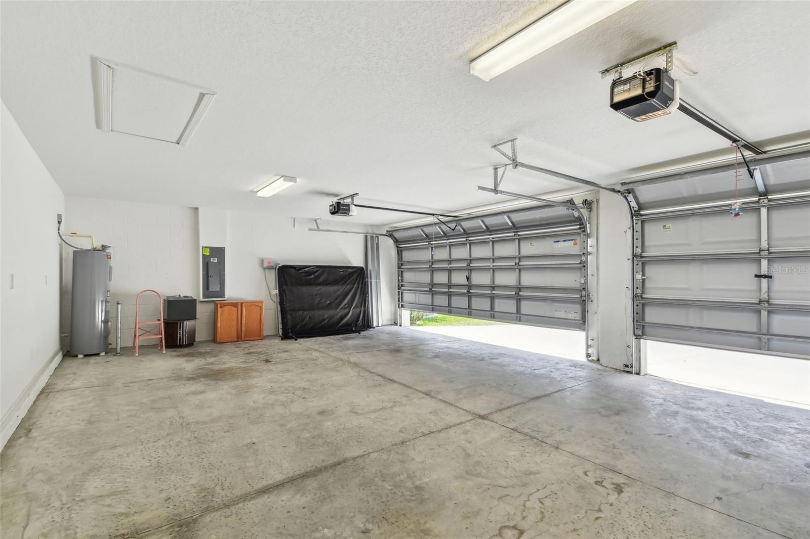 VENTANA GRVS PH 3 & CONE GROVE R - Residential Lease