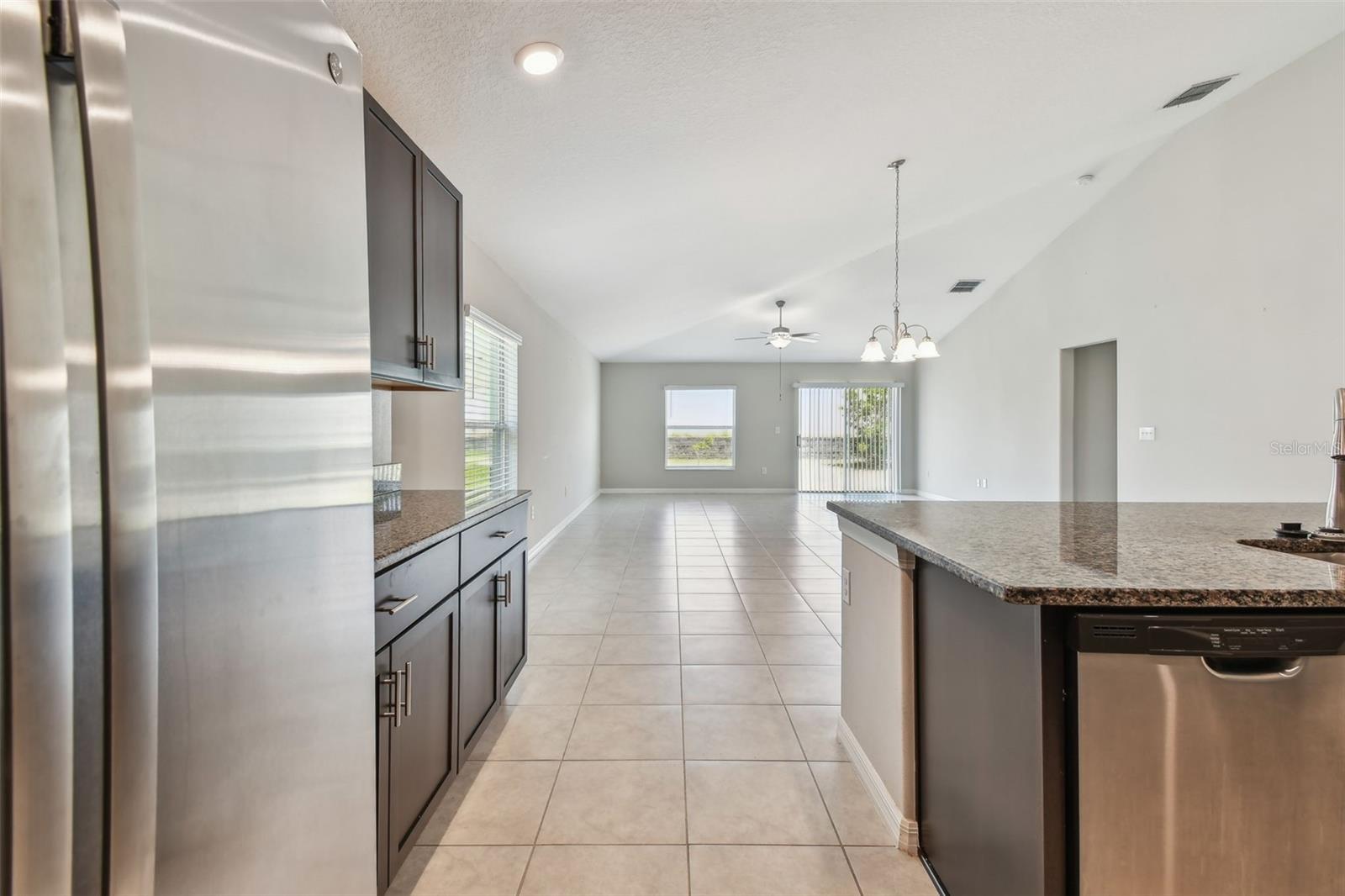 VENTANA GRVS PH 3 & CONE GROVE R - Residential Lease