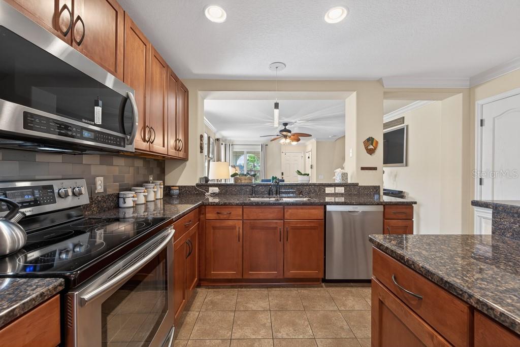 TOWNHOME MANORS OF - Residential