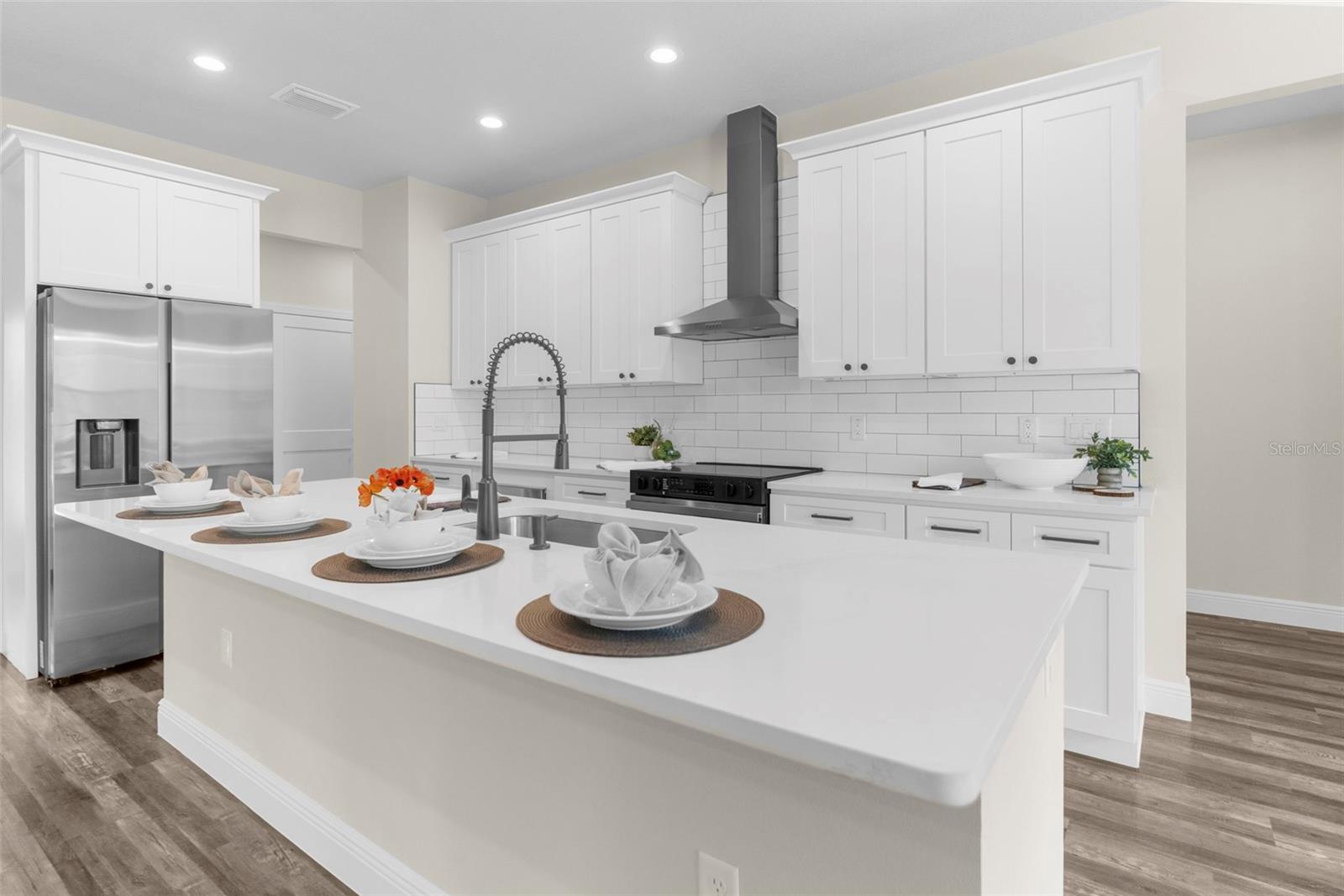 ROYAL HIGHLANDS - Residential