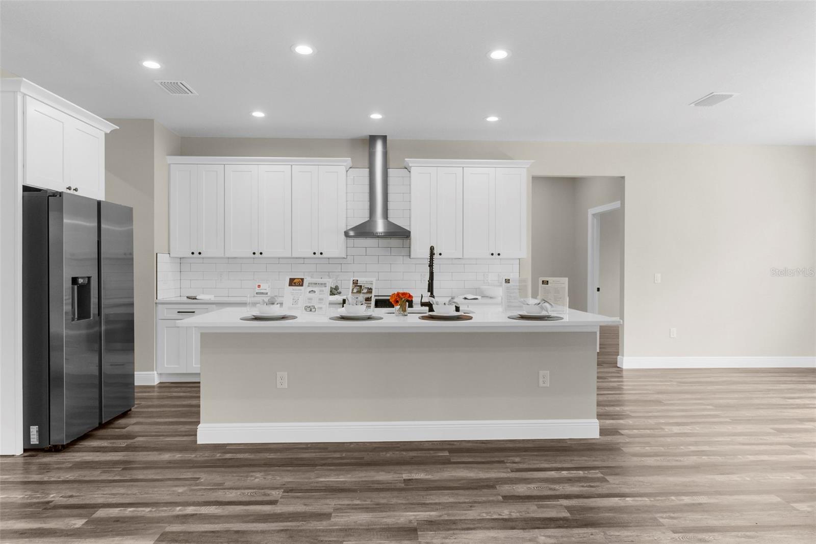 ROYAL HIGHLANDS - Residential