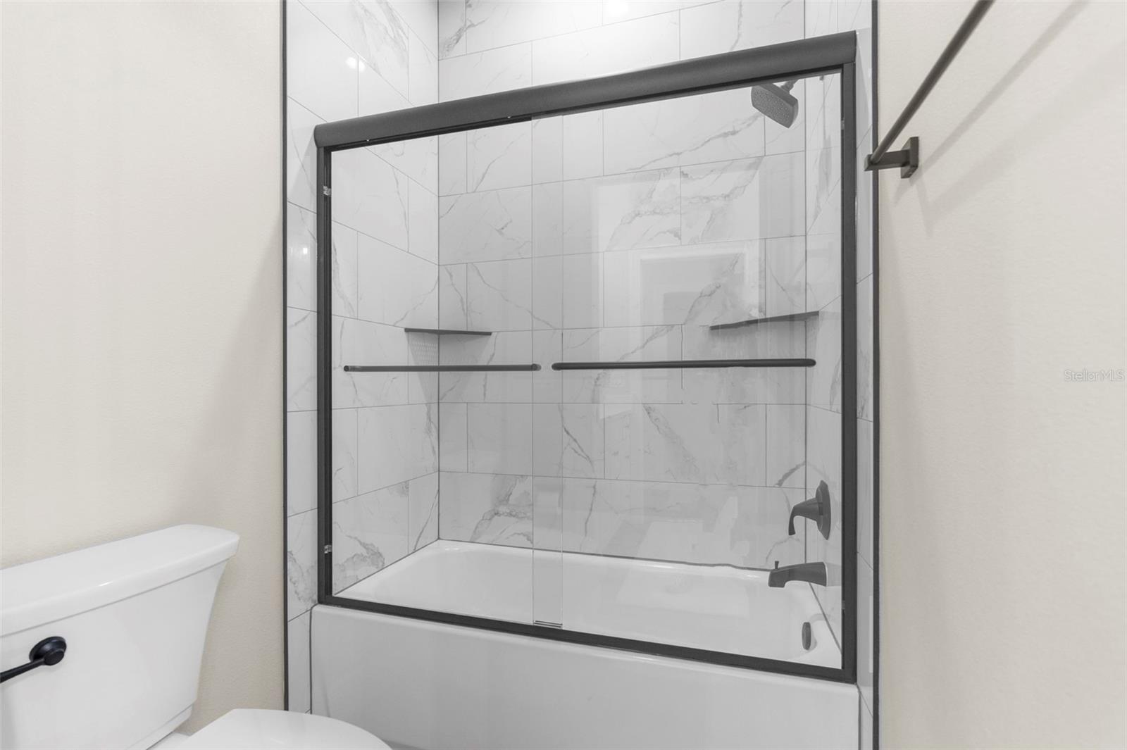 ROYAL HIGHLANDS - Residential