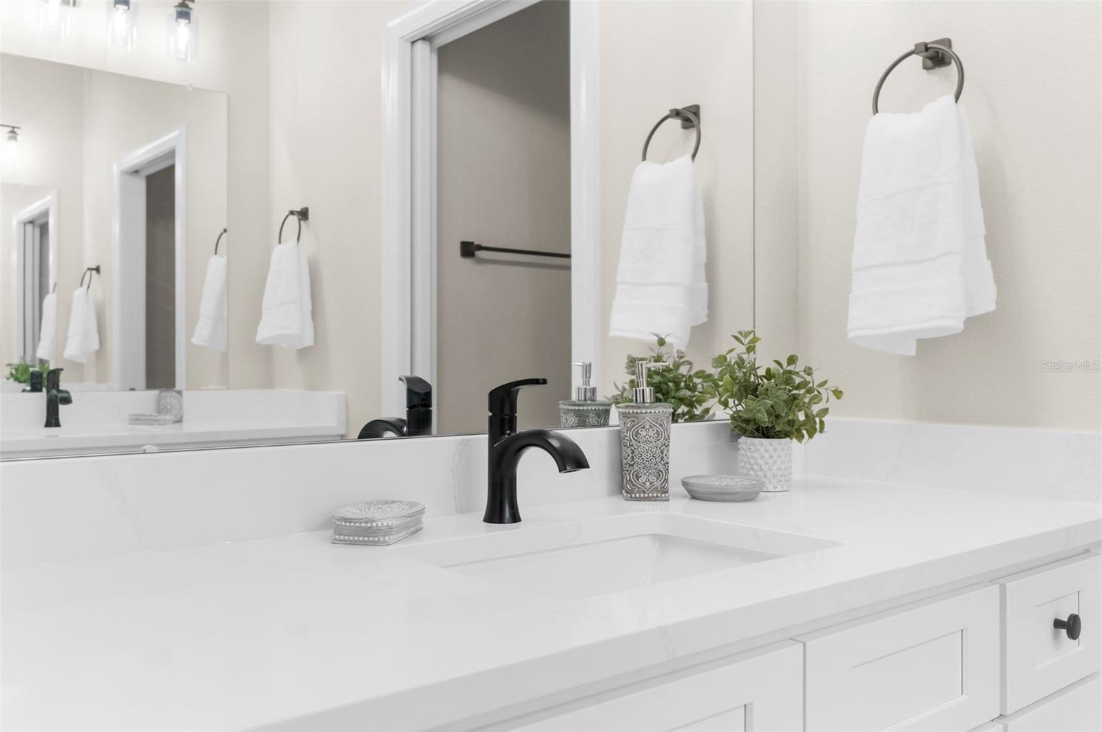 ROYAL HIGHLANDS - Residential