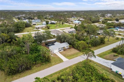 A home in PORT CHARLOTTE