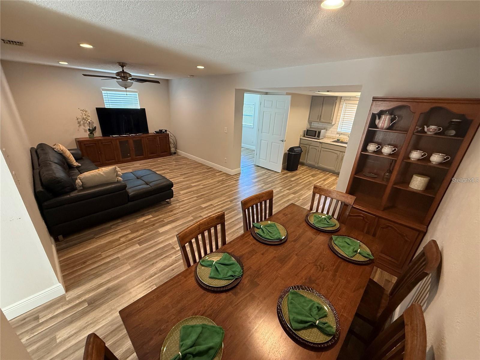 HARVARD ARMS TWNHS - Residential