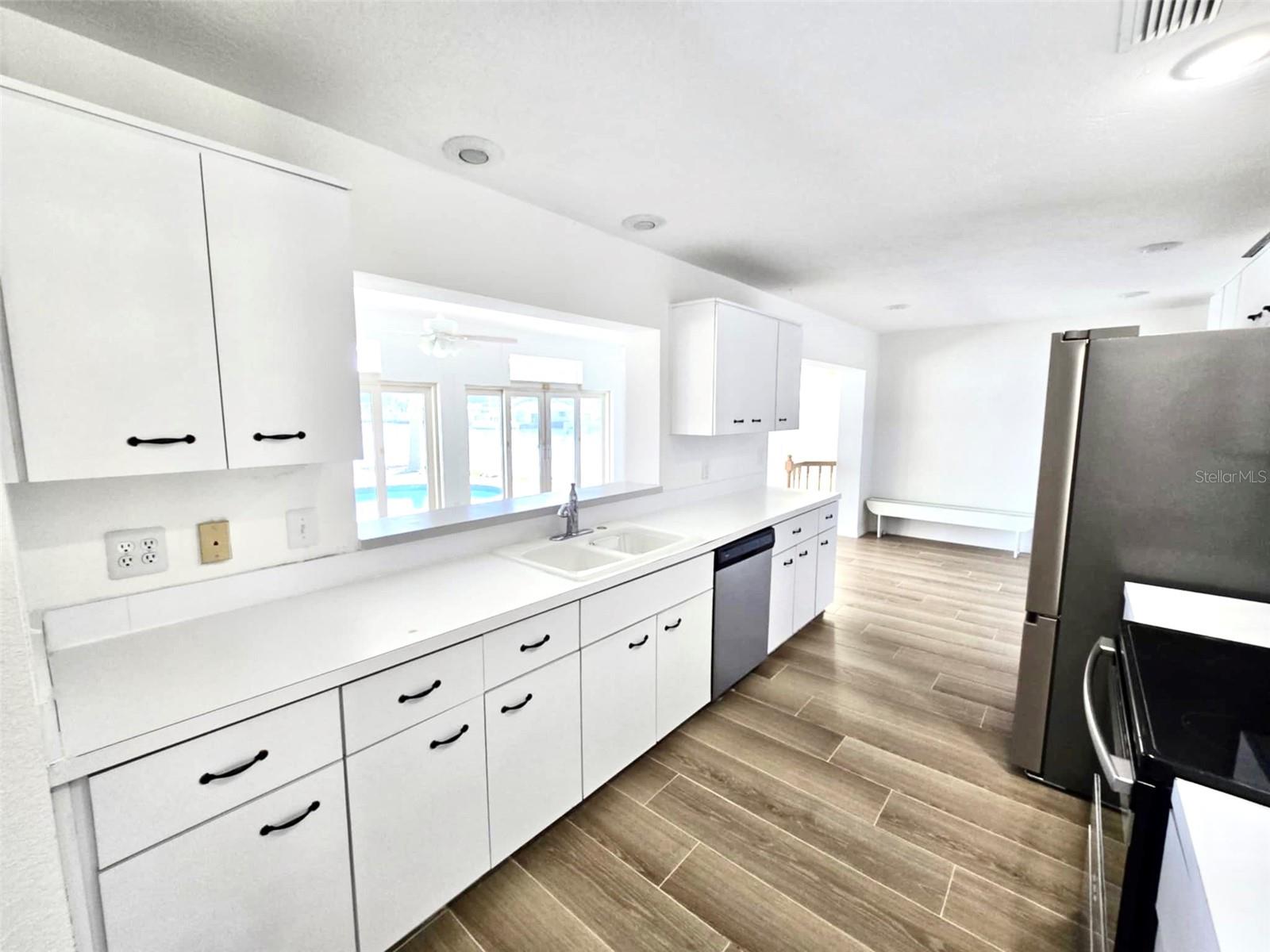 HARBOR BLUFFS SEC 5 - Residential Lease
