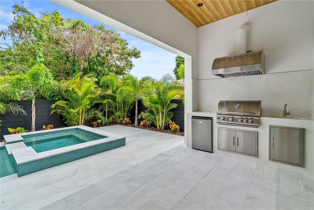 Photo of 3114 W Grace Street, Tampa, FL 33607 (MLS # TB8428883)