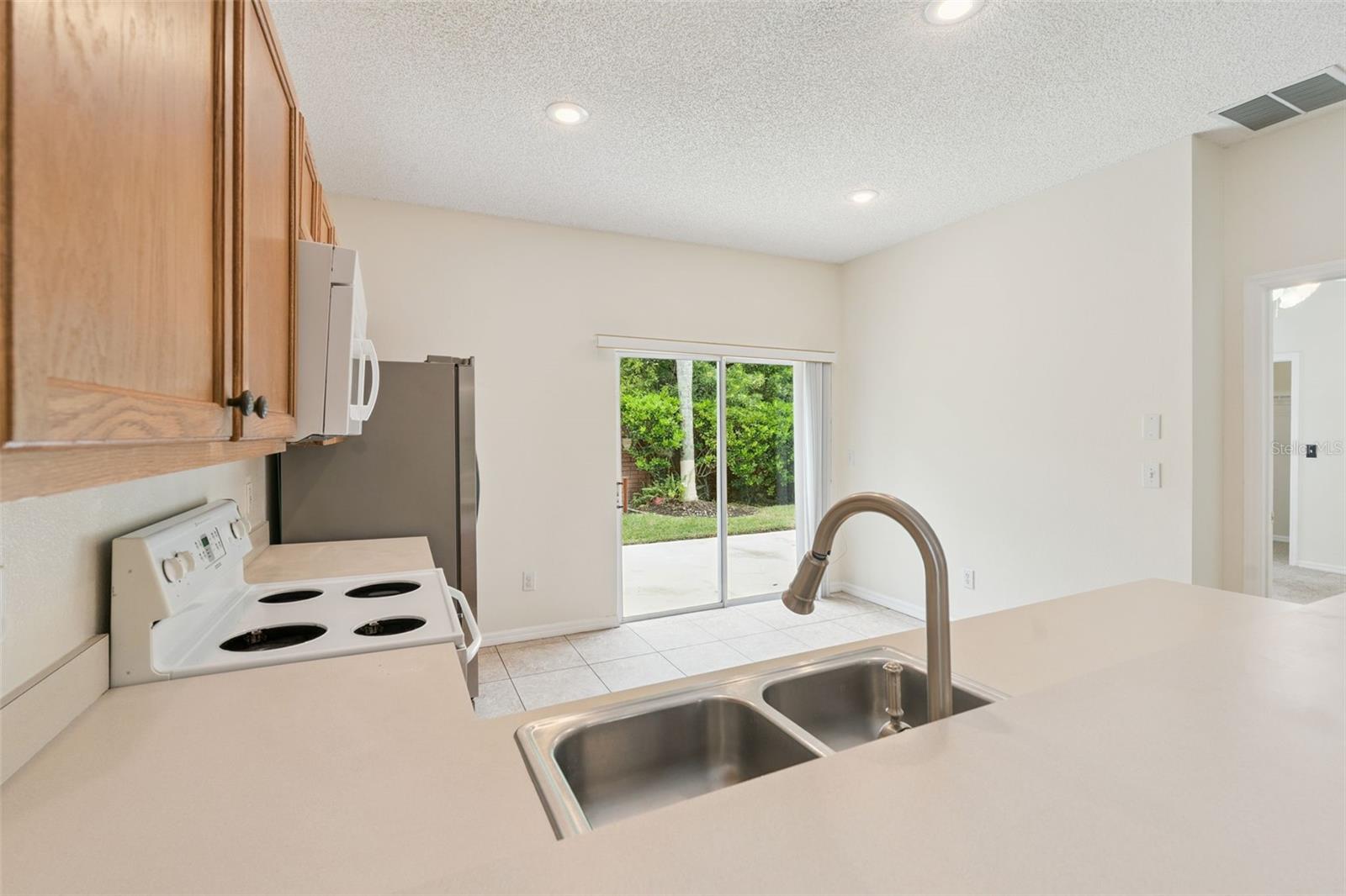 WATERSIDE ESTATES - Residential