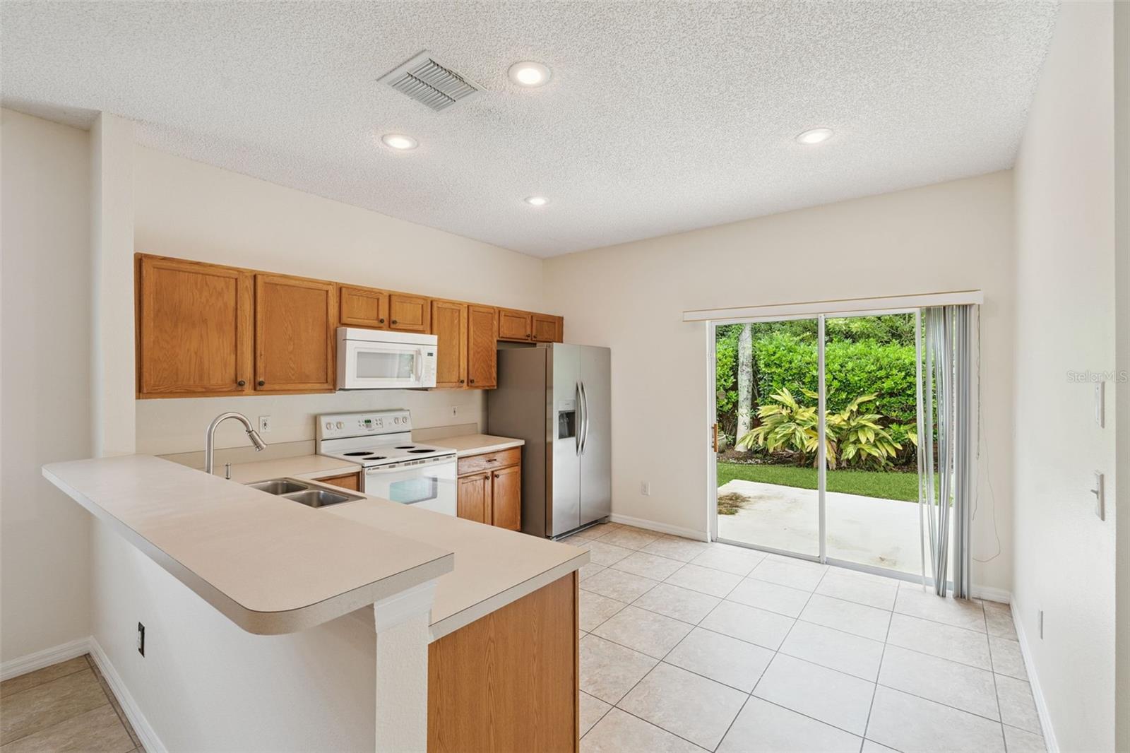 WATERSIDE ESTATES - Residential