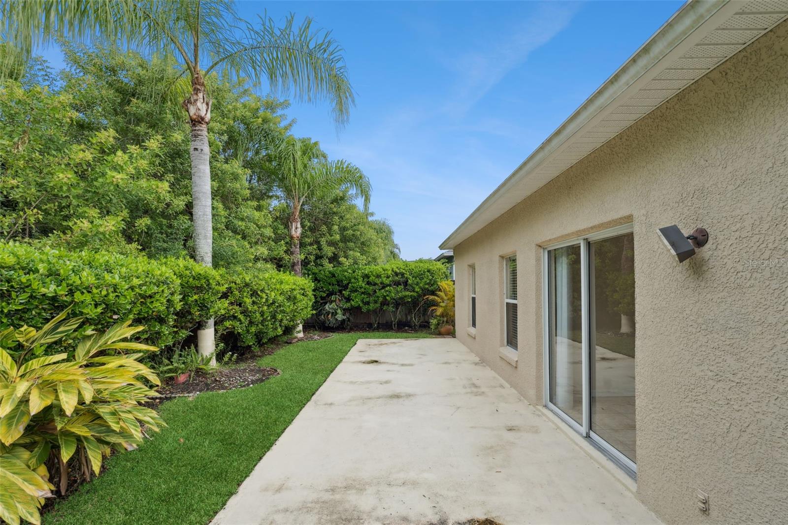 WATERSIDE ESTATES - Residential