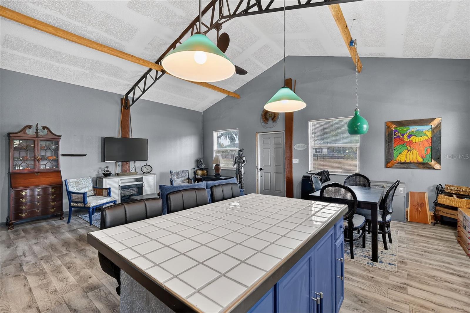 QUAIL POINT - Residential