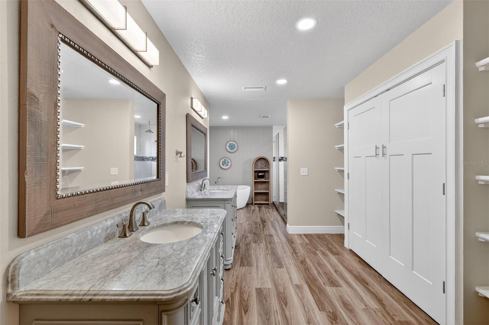 QUAIL POINT - Residential