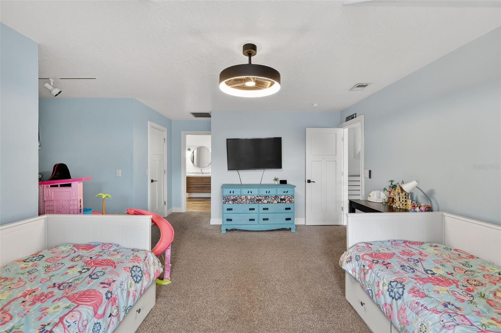 QUAIL POINT - Residential