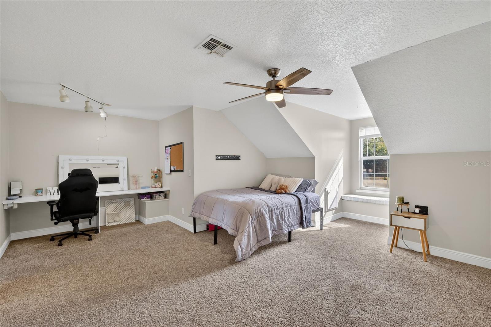 QUAIL POINT - Residential