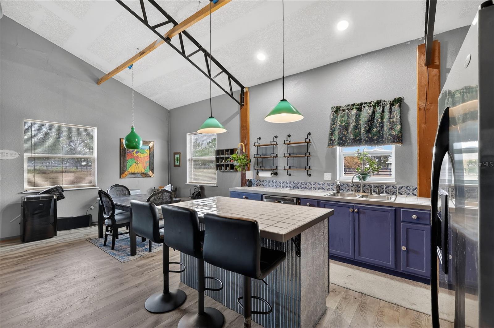 QUAIL POINT - Residential