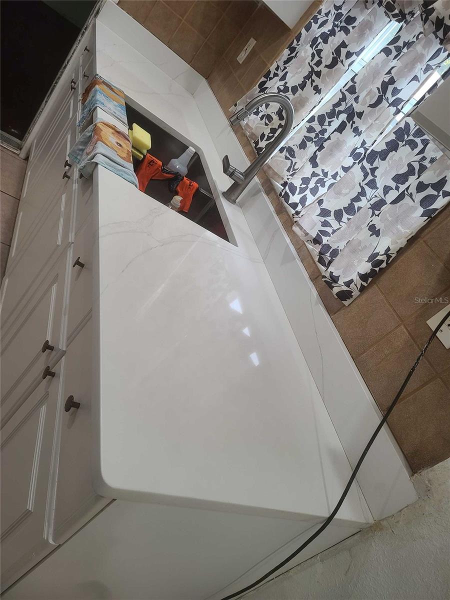 CLERMONT WOODLAWN - Residential Lease