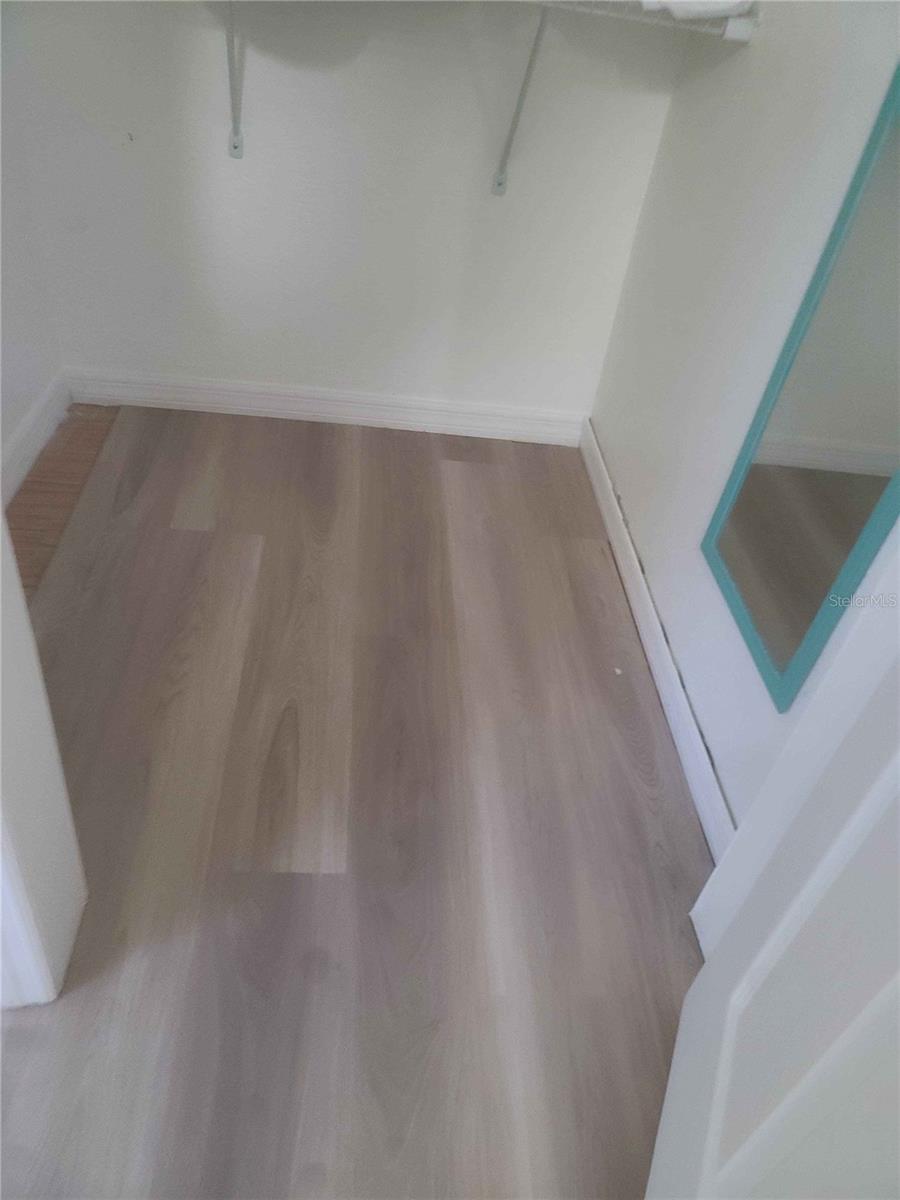 CLERMONT WOODLAWN - Residential Lease