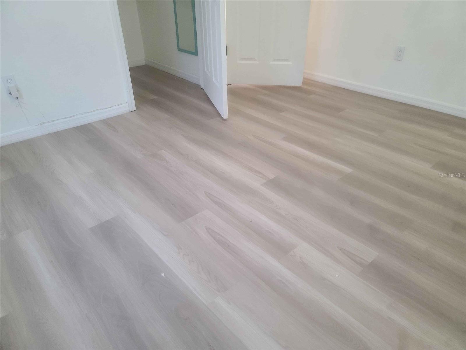 CLERMONT WOODLAWN - Residential Lease