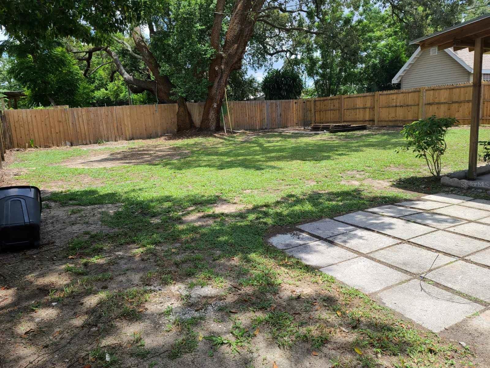 CLERMONT WOODLAWN - Residential Lease