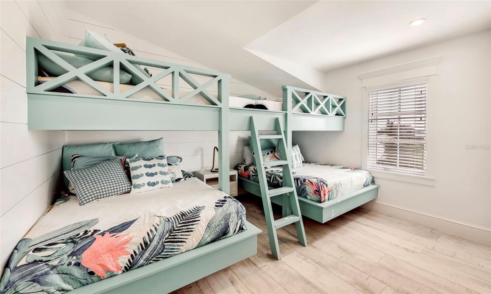 ILEXHURST - Residential