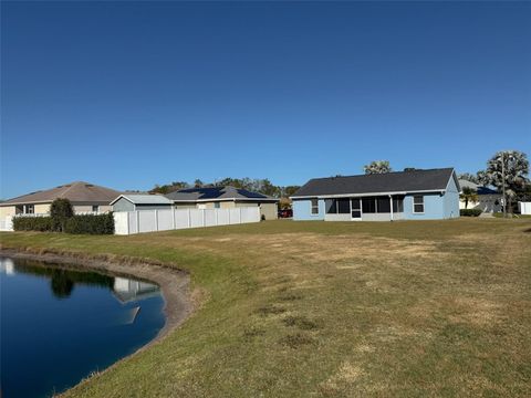 A home in LAKELAND