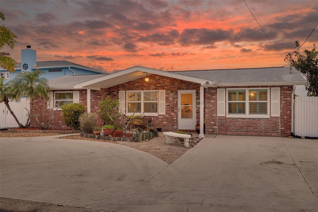 Photo of 12821 5th Isle, Hudson, FL 34667 (MLS # TB8363971)