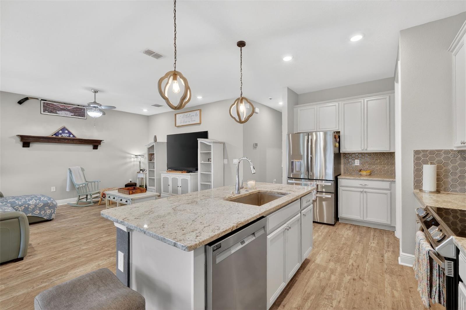 VENEZIA SOUTH - Residential