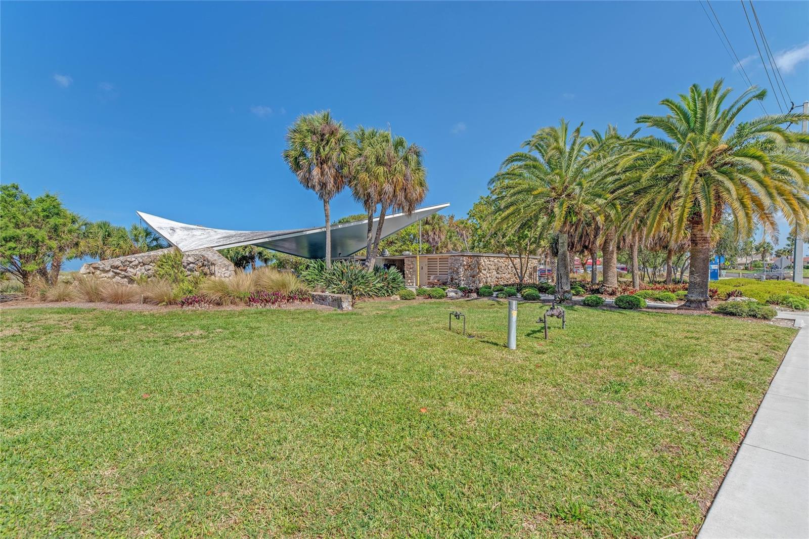 VENICE GARDENS - Residential