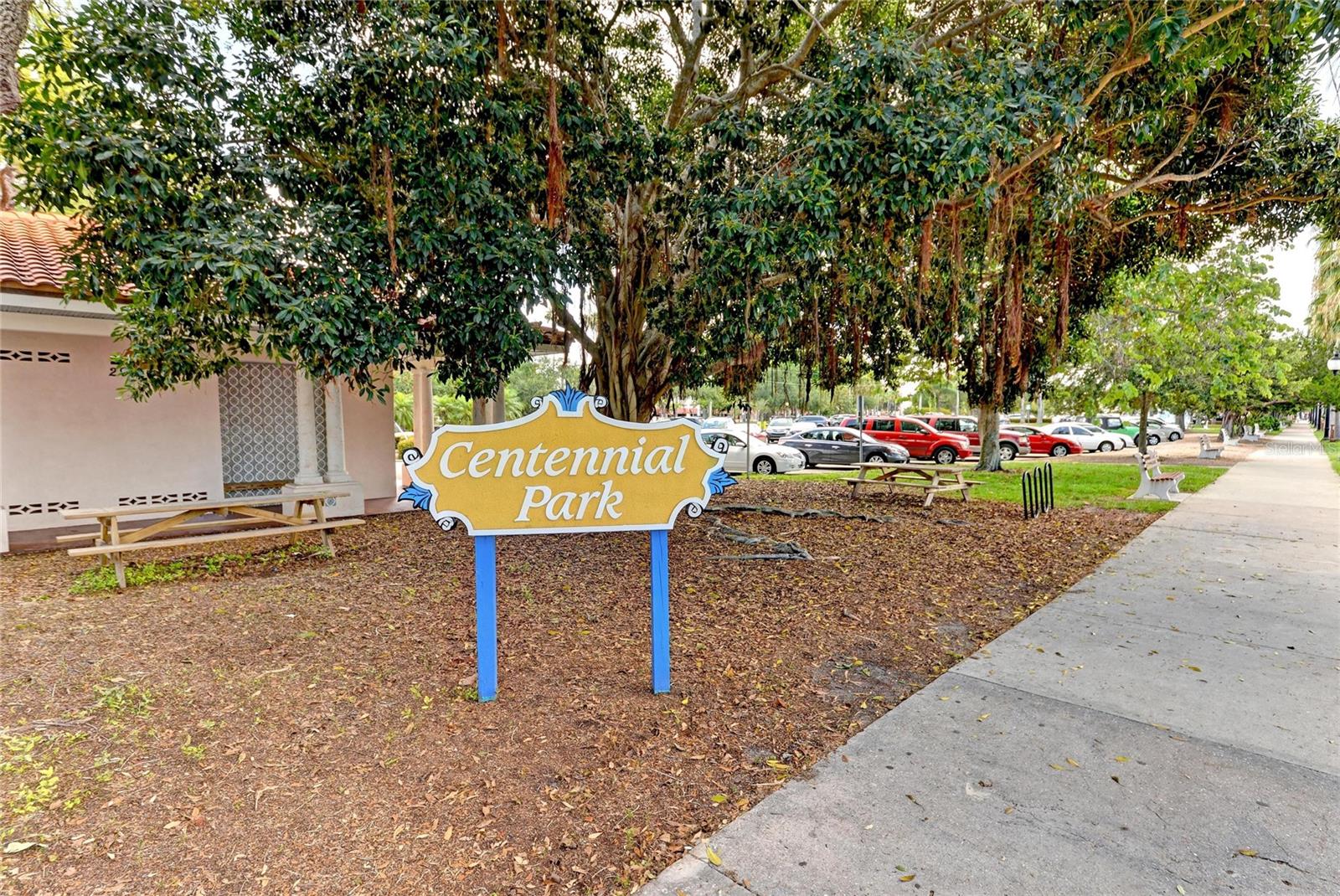 VENICE GARDENS - Residential