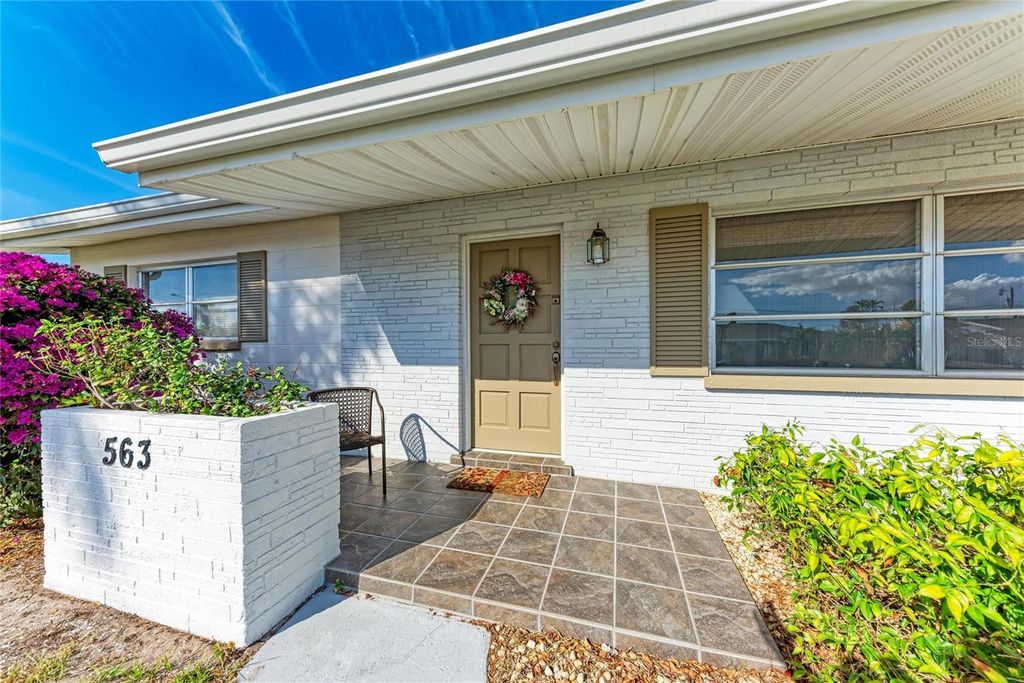 Photo of 563 Oxford Drive, Venice, FL 34293 (MLS # A4677686)