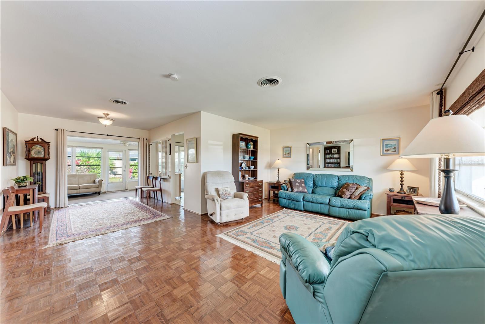 VENICE GARDENS - Residential