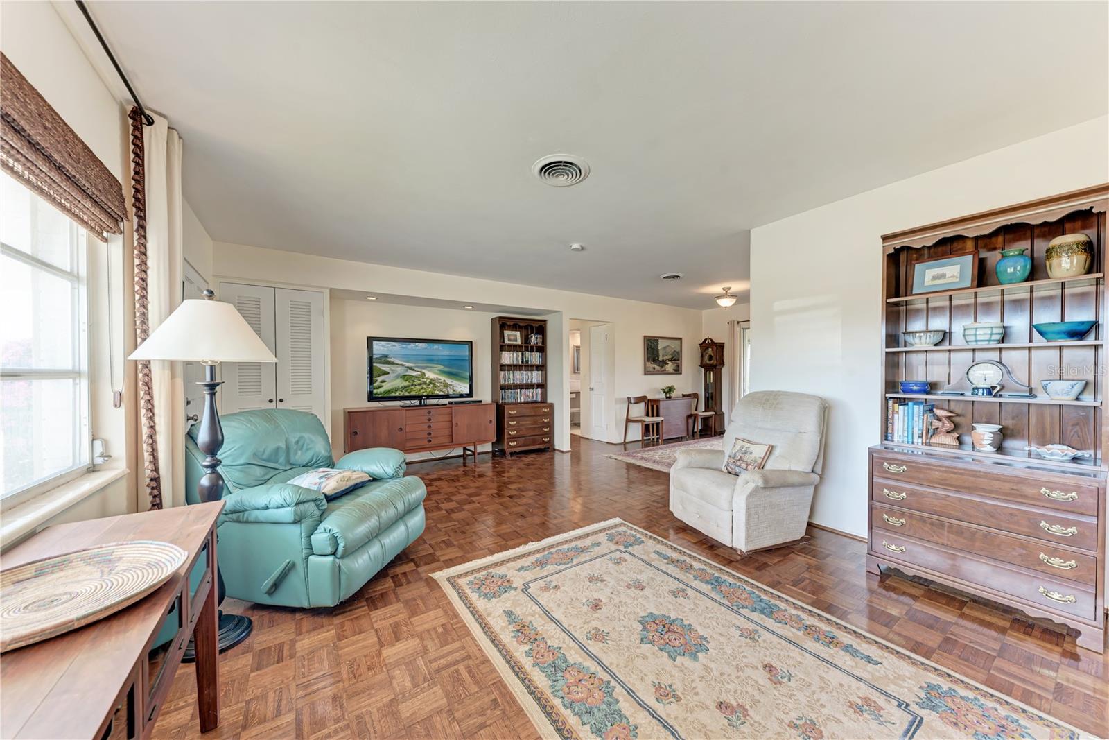 VENICE GARDENS - Residential