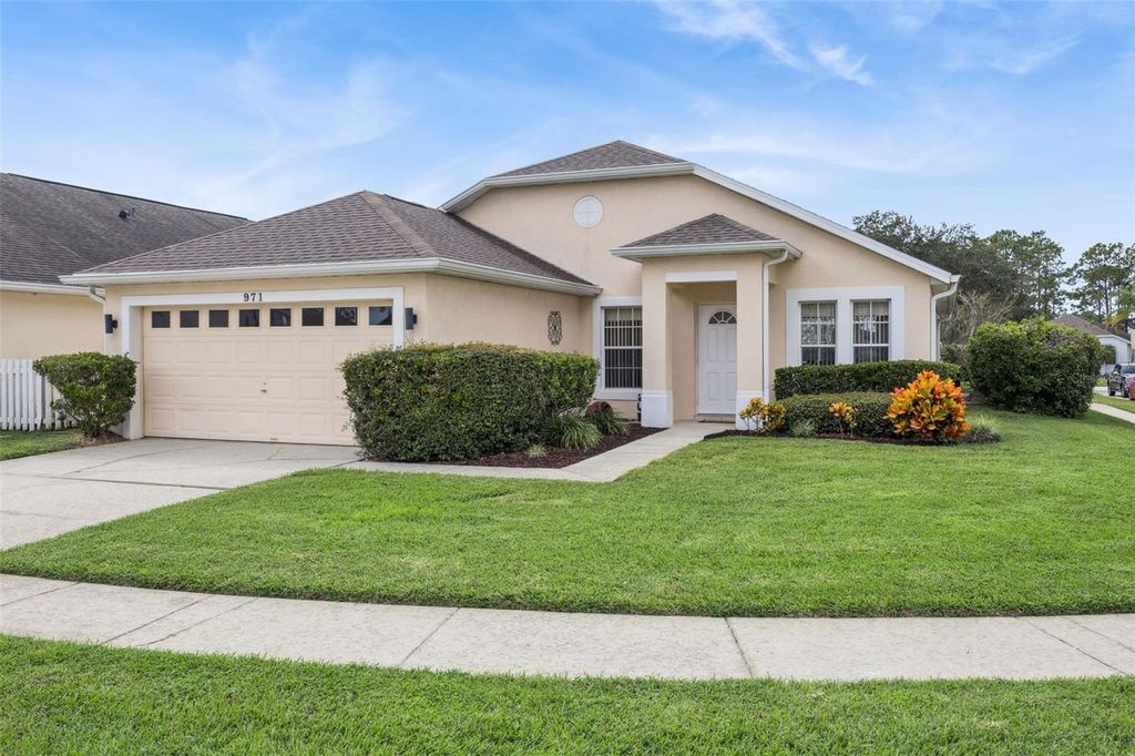 Photo of 971 Oxford Drive, Davenport, FL 33897 (MLS # S5139258)