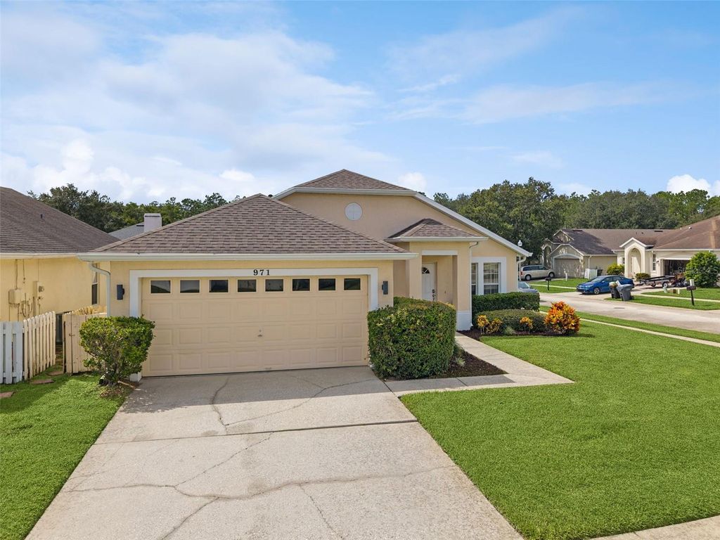 Photo of 971 Oxford Drive, Davenport, FL 33897 (MLS # S5139258)