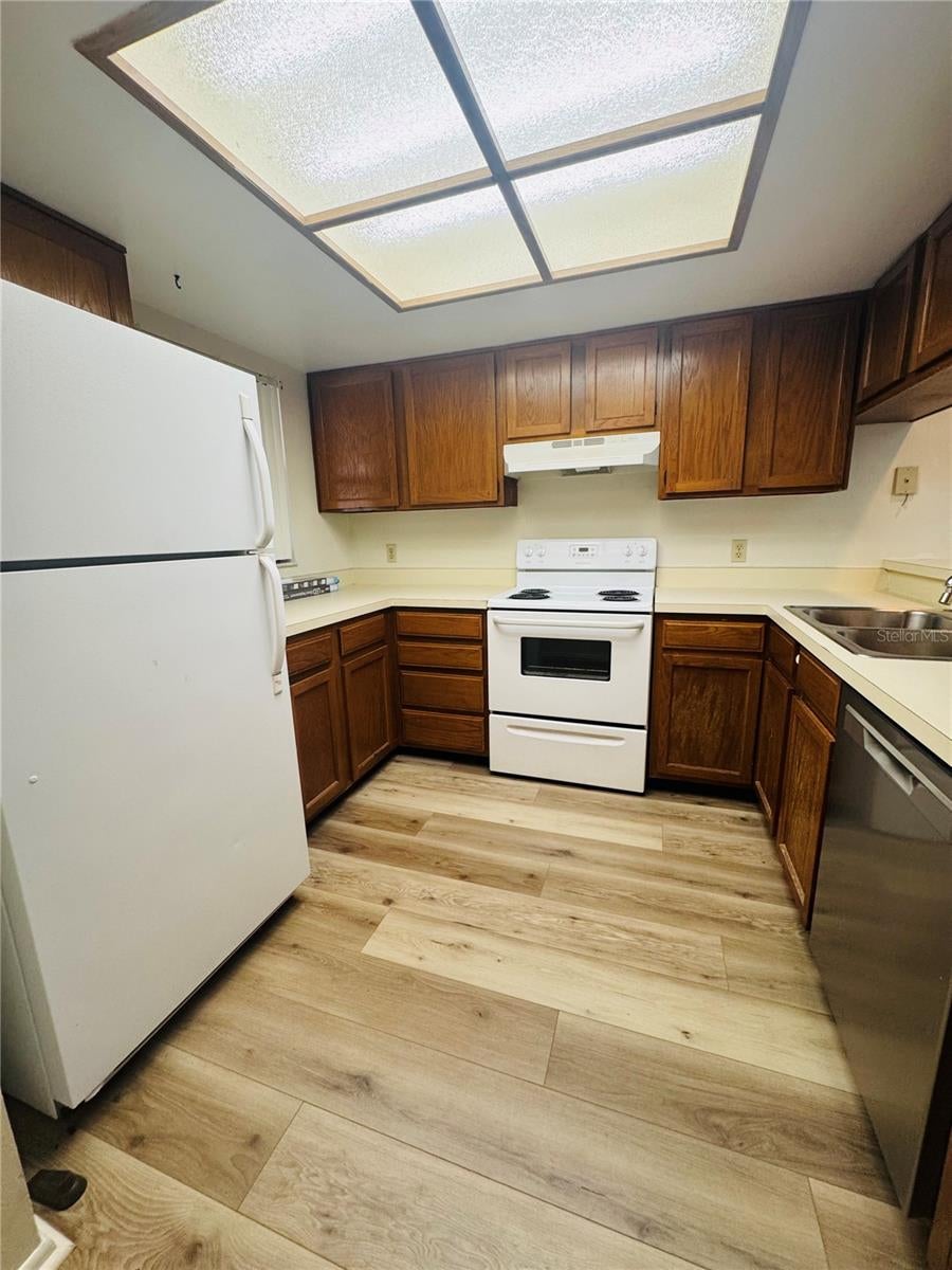 328 WOODLAKE WYNDE