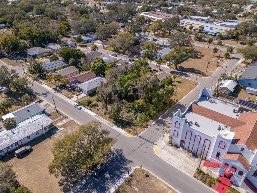 Photo of 1408 Pennsylvania Avenue, Clearwater, FL 33755 (MLS # TB8473387)