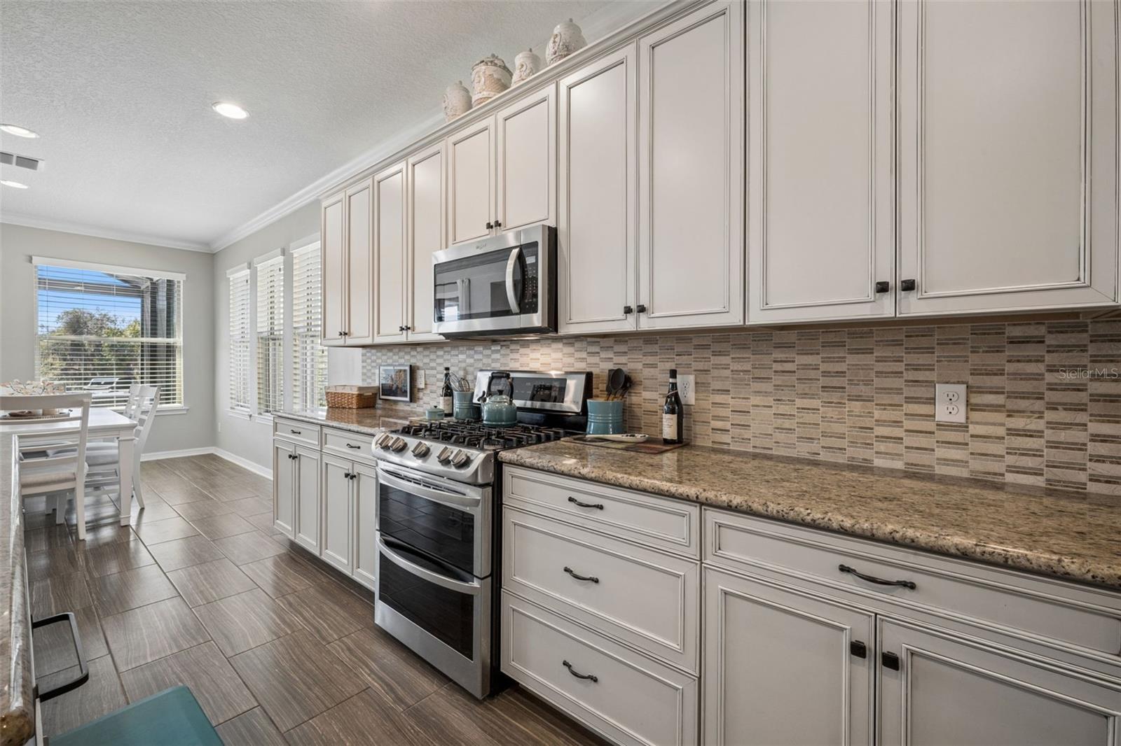 WATERSIDE/JOHNS LK-PH 2B - Residential