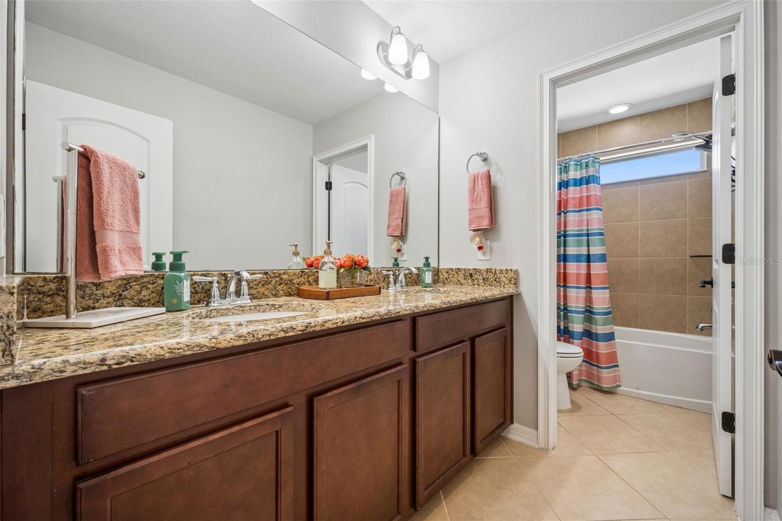 WATERSIDE/JOHNS LK-PH 2B - Residential