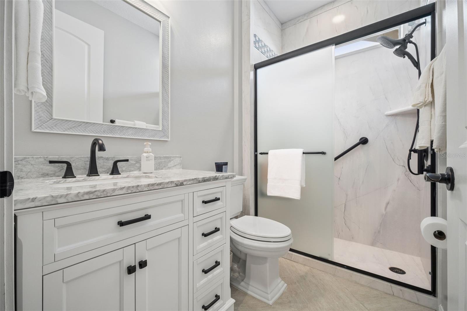 WATERSIDE/JOHNS LK-PH 2B - Residential