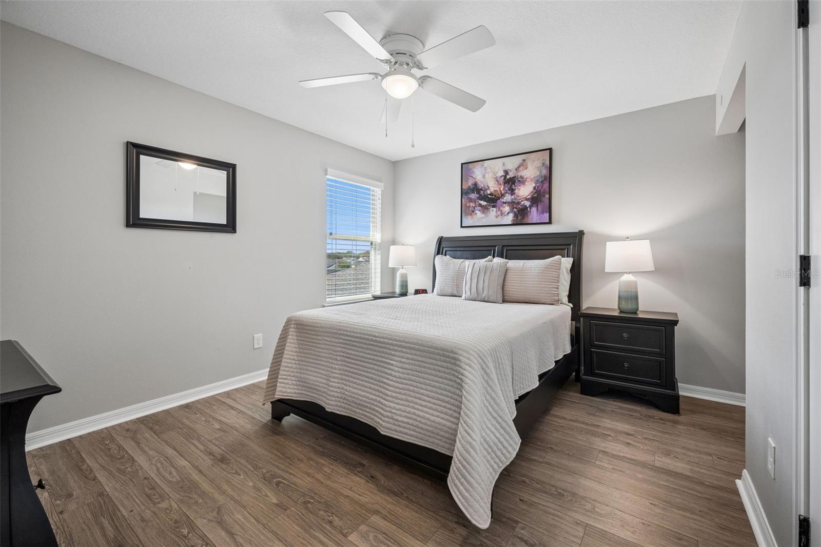 WATERSIDE/JOHNS LK-PH 2B - Residential