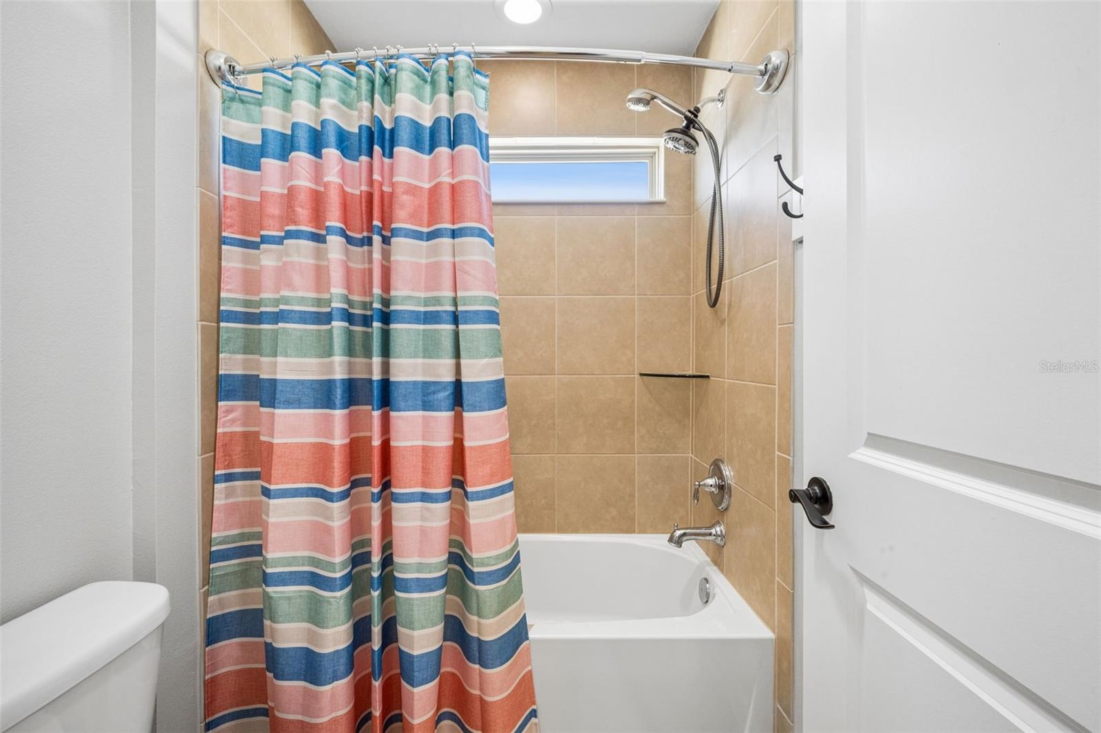 WATERSIDE/JOHNS LK-PH 2B - Residential