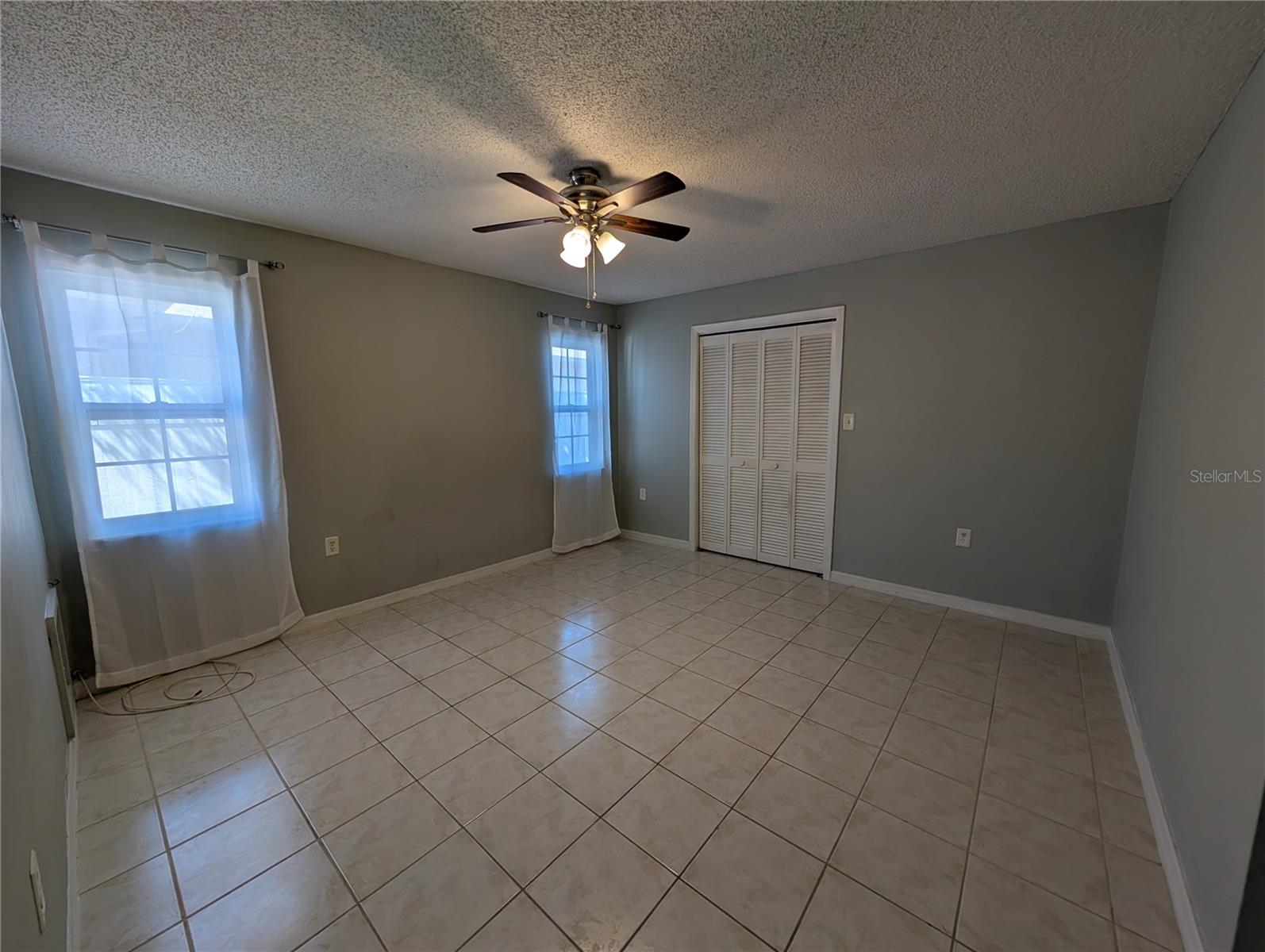 ORCHID LAKE VILLAGE - Residential Lease