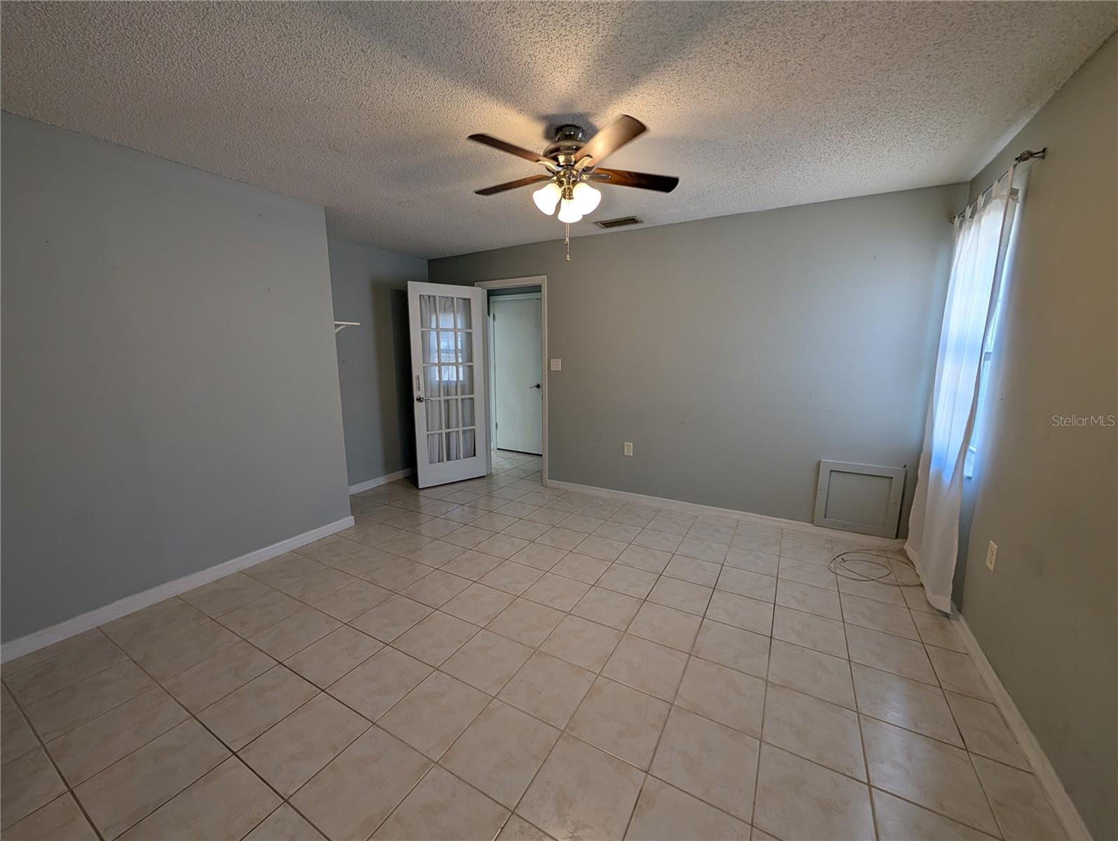 ORCHID LAKE VILLAGE - Residential Lease
