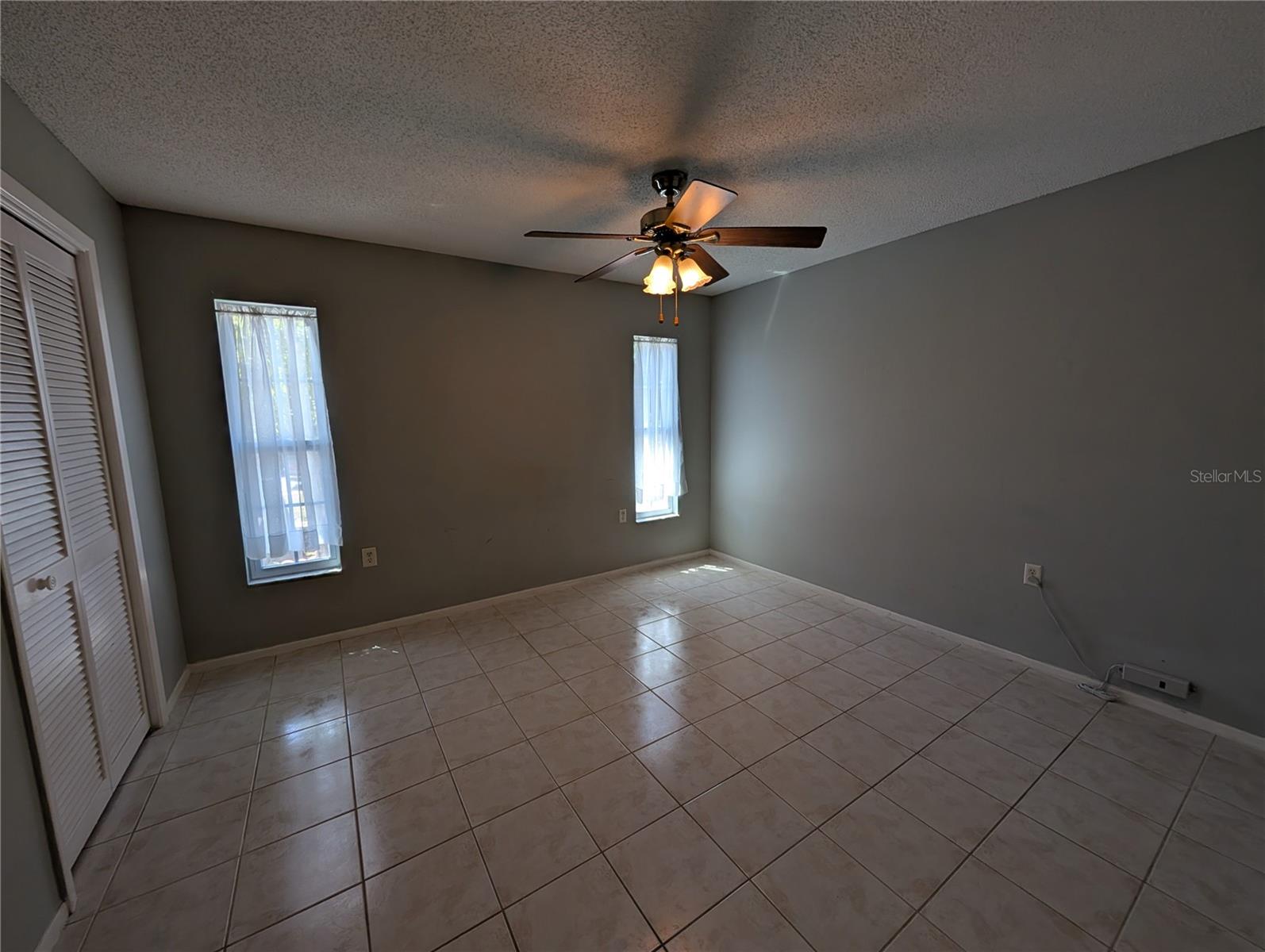 ORCHID LAKE VILLAGE - Residential Lease